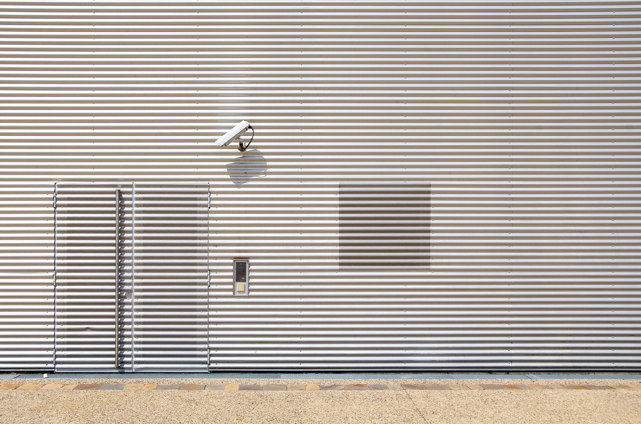 etienne-girardet-lbIr_9jIZN4-unsplash